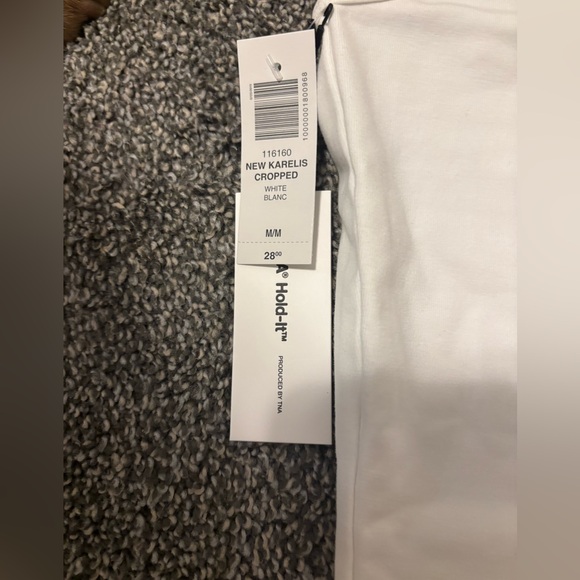 Aritzia TNA tank top - Picture 2 of 4